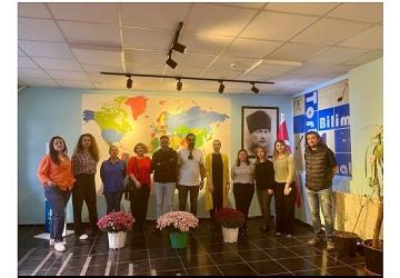 İzmir'de Harezmi Eğitim Modeli Öğretmen Eğitimleri Başladı