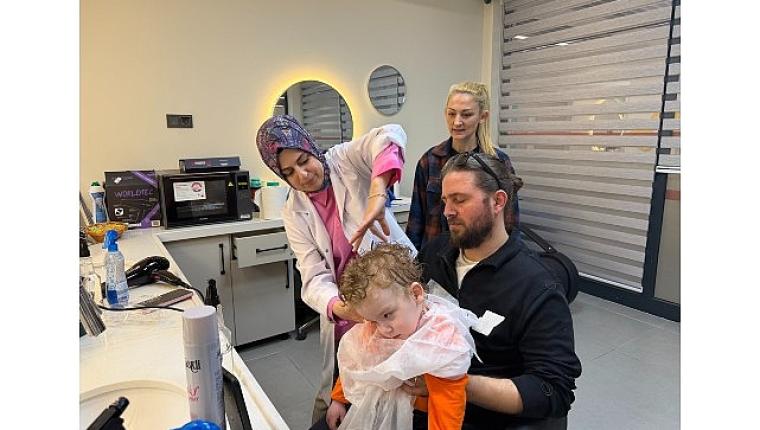 Kaan'ın ilk saç kesimi tatlı bir anıya dönüştü