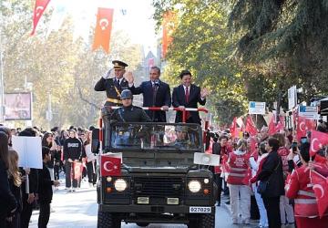 Kadıköy'de Cumhuriyet Yürüyüşü Öncesi Renkli Görüntüler