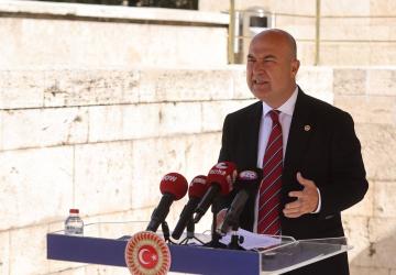 CHP’li Murat Bakan’dan THK Rektörü Ünsal Ban Soruları