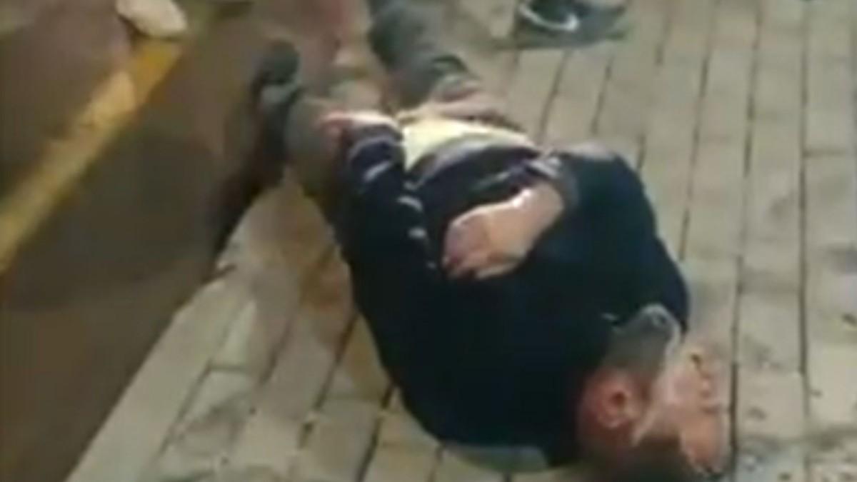 Adıyaman’da madde etkisindeki şahıs kaldırımda baygın bulundu - Videolu Haber