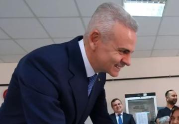 Ardahan Valiliği logosu tartışma yarattı: Türk Bayrağı çıkarıldı, ardından geri eklendi