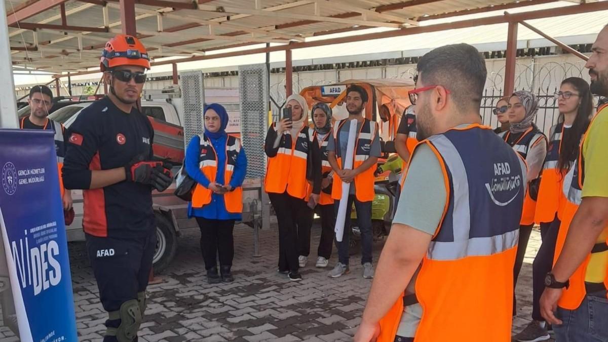 Adıyaman Üniversitesi’nde 'Depreme Hazırlanan Genç Nesiller' eğitimini tamamlandı Adıyaman Üniversitesi’nde 'Depreme Hazırlanan Genç Nesiller' eğitimini tamamlandı