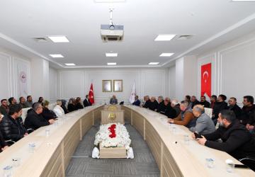 Vali Dr. Osman Varol, Balıkesir Çarşısı esnafıyla görüştü