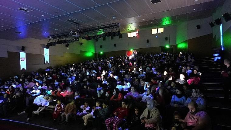Sömestirde Maltepeli Çocuklara “Çizgi Film Tadında Tiyatro"