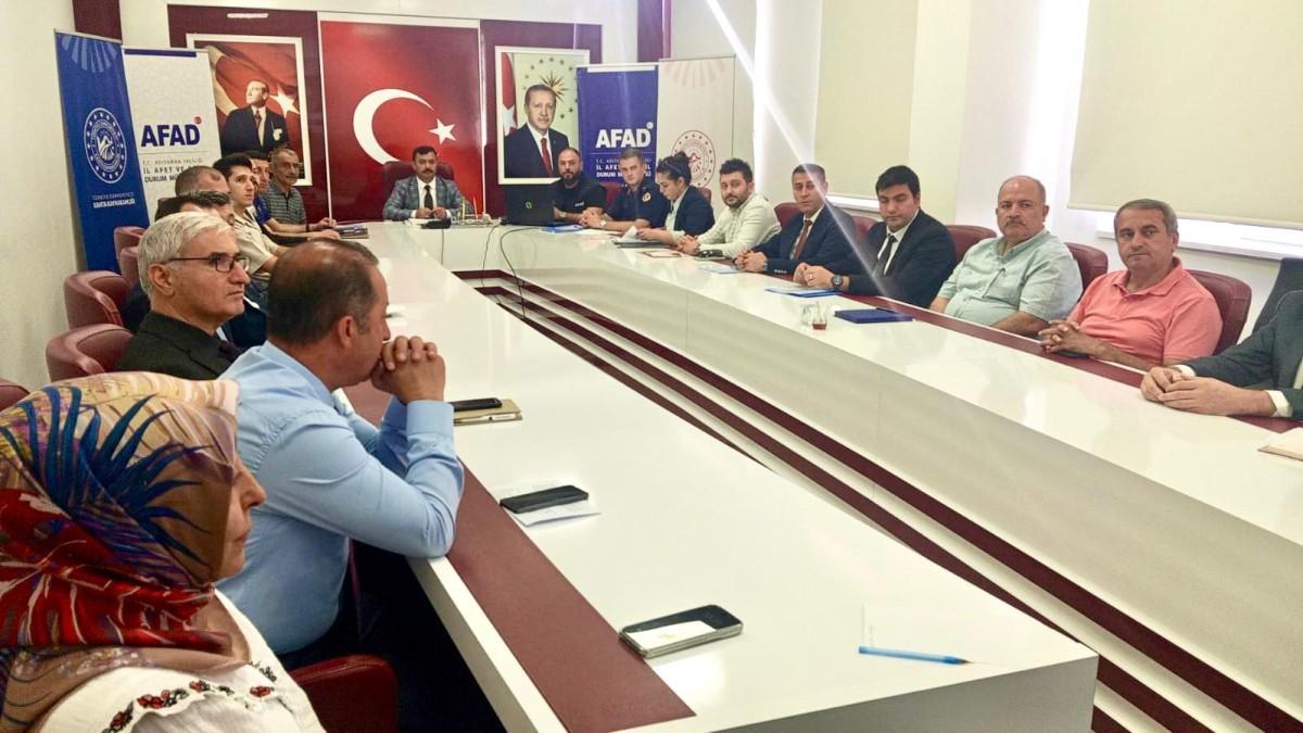Kahta’da Afet ve Acil Durum Koordinasyon Toplantısı Yapıldı Kahta’da Afet ve Acil Durum Koordinasyon Toplantısı Yapıldı