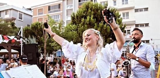 Ayvalık'ta Bahar Coşkusu: Teferiç Şenlikleri Başlıyor
