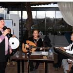 Notalardan gönüllere uzanan “Saygınlar" korosu