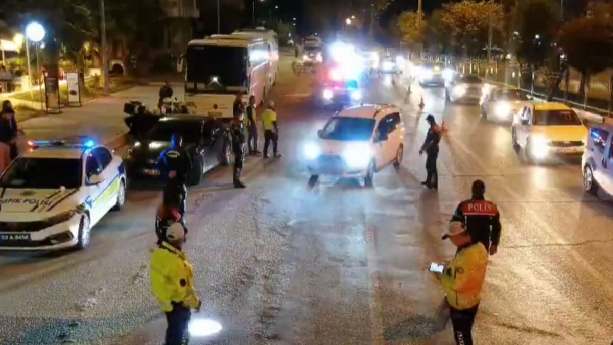 Adıyaman’da 'Huzurlu Sokaklar-20' uygulaması gerçekleştirildi - Videolu Haber Adıyaman’da 'Huzurlu Sokaklar-20' uygulaması gerçekleştirildi - Videolu Haber