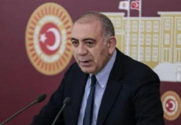 Gürsel Tekin, CHP İstanbul İl Başkanlığı’nın banka hesaplarına erişim talebinde bulundu