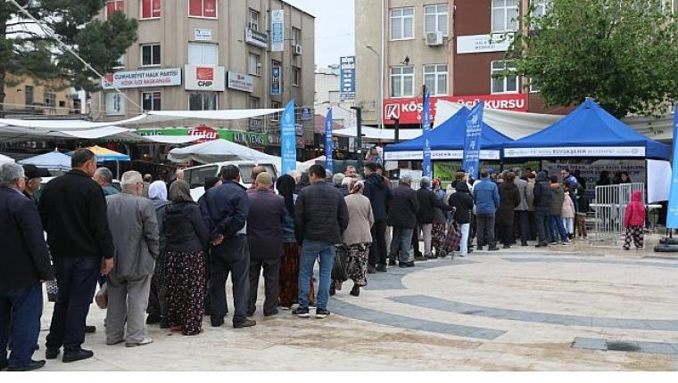 Büyükşehir Belediyesi Binlerce Fideyi Kuyucak ve Köşk'te Vatandaşlarla Buluşturdu