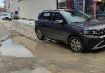 Adıyaman’da kar yağışı sonrası çukurlu ve çamurlu yollar vatandaşa zor anlar yaşatıyor - Videolu Haber