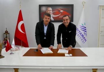 Başkan Tutdere ve hayırsever Mustafa Dicle taziye evi protokolünü imzaladı