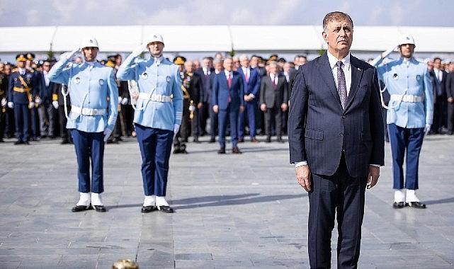 İzmir'de Cumhuriyet Bayramı kutlamaları başladı İzmir'de Cumhuriyet Bayramı kutlamaları başladı