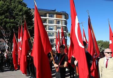 Edremit'te Cumhuriyet'in 102. Yılı Coşkuyla Kutlandı