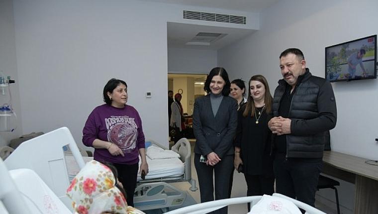 Hastanede Yeni Yıl Ziyareti