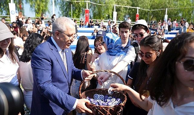 Ege Üniversitesi yeni öğrencilerine şenlikle “Merhaba" dedi