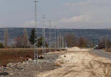 Kesmetepe’de yol ve mahalle girişlerinde aydınlatma çalışması başladı