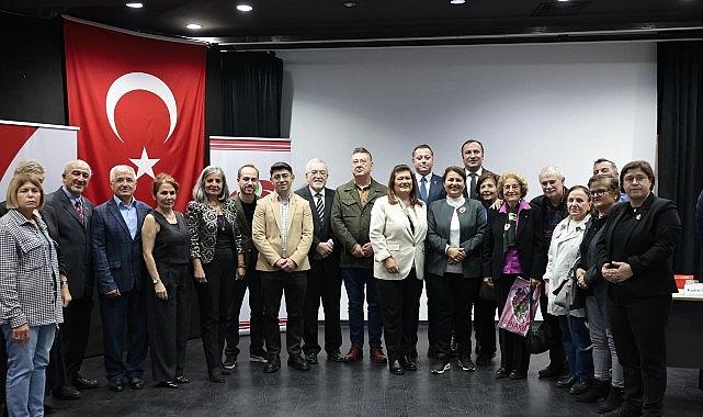 ​Mustafa Necati Öğretmenler Günü'nde Konak'ta anıldı