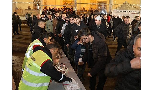 Berat Gecesi'nde Kandil Simidi ve Şerbet Dağıtıldı