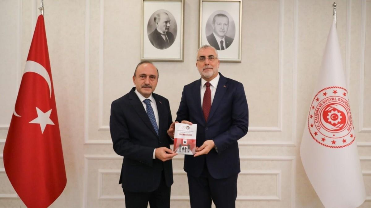 Başkan Sert, Bakan Işıkhan ile bir araya geldi: ‘Tayin yasağı Aile Yılı bitmeden çözülmeli’ Başkan Sert, Bakan Işıkhan ile bir araya geldi: ‘Tayin yasağı Aile Yılı bitmeden çözülmeli’