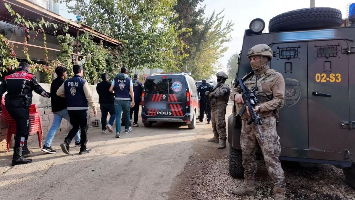 Adıyaman merkezli silah kaçakçılığı operasyonunda 34 kişi yakalandı - Videolu Haber