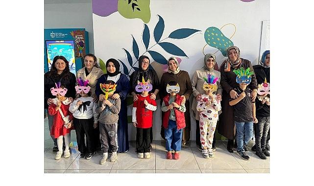 Anne Şehir'de dopdolu, rengârenk bir ara tatil