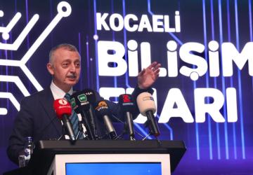 Kocaeli’de Dijital Geleceğin Kapıları Açıldı: Bilişim Fuarı Başladı