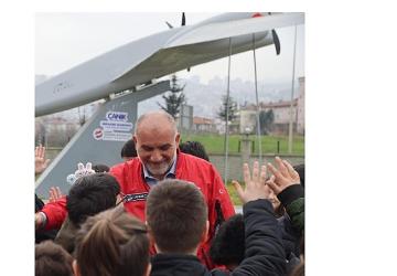 Bu İlçede Sınava Giren Öğrencileri İnsansı Robot Karşılıyor