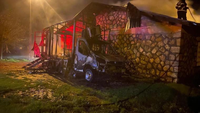 Akpınar Köyünde sağlık ocağına ait kanser tarama aracında yangın çıktı - Videolu Haber