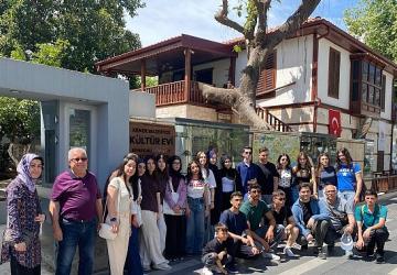 Öğrencilerden Kültür Evi'ne ziyaret