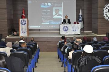 EÜ'ye konuk olan Prof. Dr. İbrahim Maraş, genç ilahiyatçılarla bir araya geldi