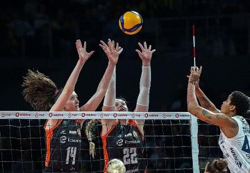 Eczacıbaşı Dynavit, Fenerbahçe Medicana'ya konuk oldu