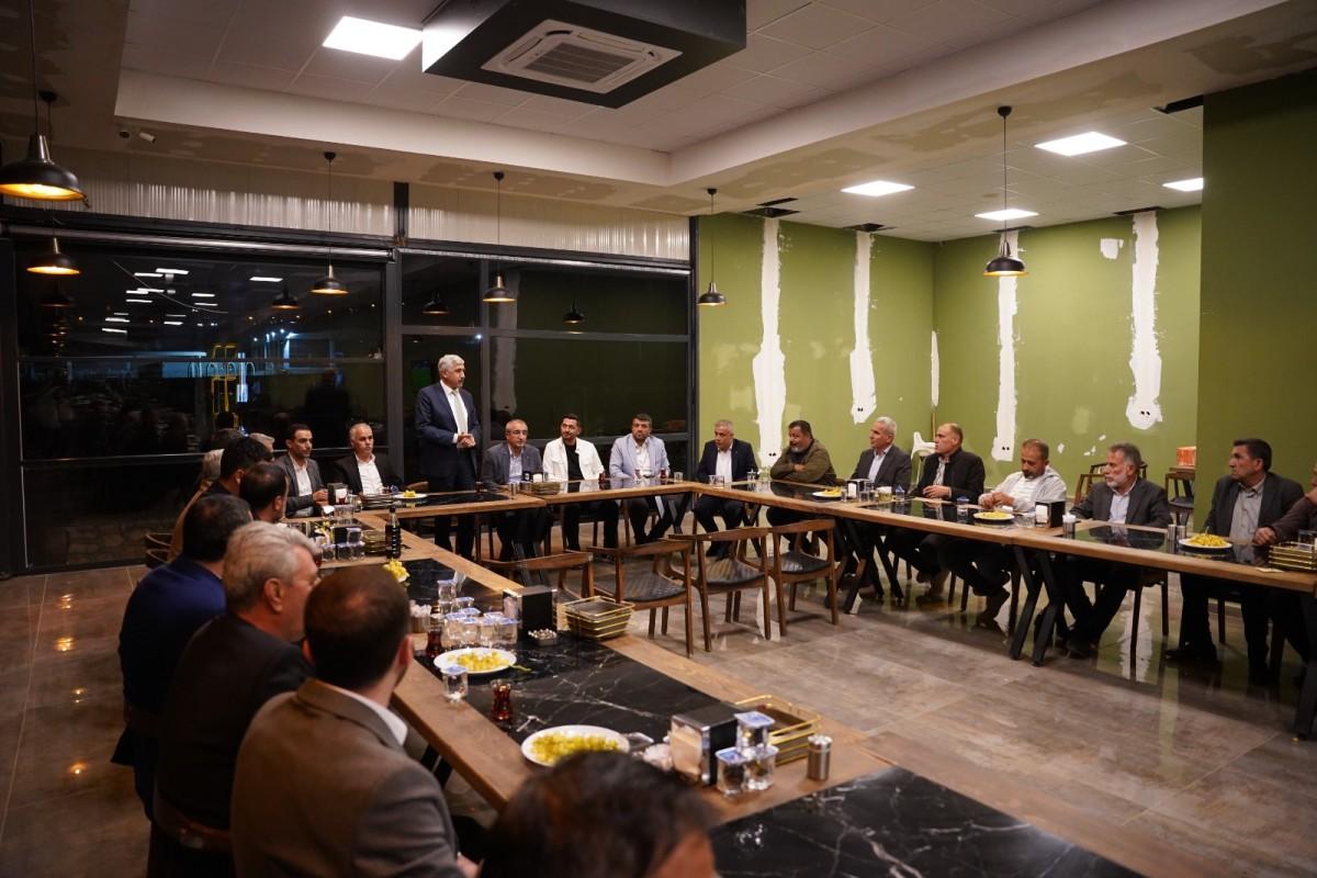 Başkan Hallaç, muhtarlarla bir araya geldi