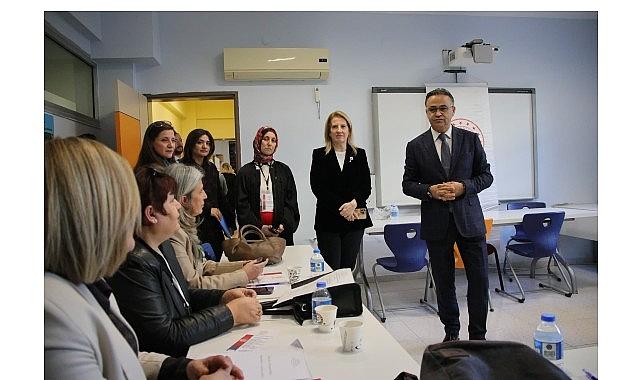 Hayat Boyu Öğrenmede Yeni Yol Haritası: İzmir'de Vizyoner Çalıştay Gerçekleştirildi