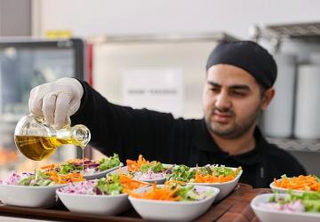 Buca'da dayanışma sofrası büyüyor