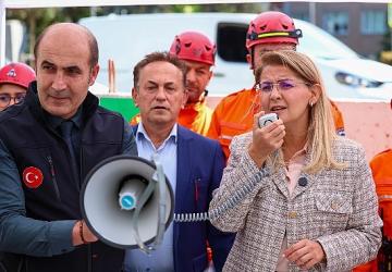 Bakırköy Belediyesi'nden eşzamanlı deprem tatbikatı