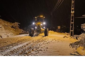 Konya Büyükşehir Kar Bereketinin Günlük Yaşamı Etkilememesi İçin 31 İlçede 1.885 Personel, 790 Araçla Mesaide