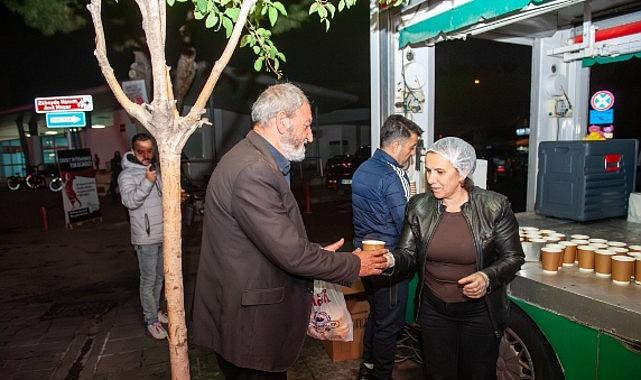 Karşıyaka'da soğuk sabahlara sıcak dokunuş: Çorba ikramı başladı