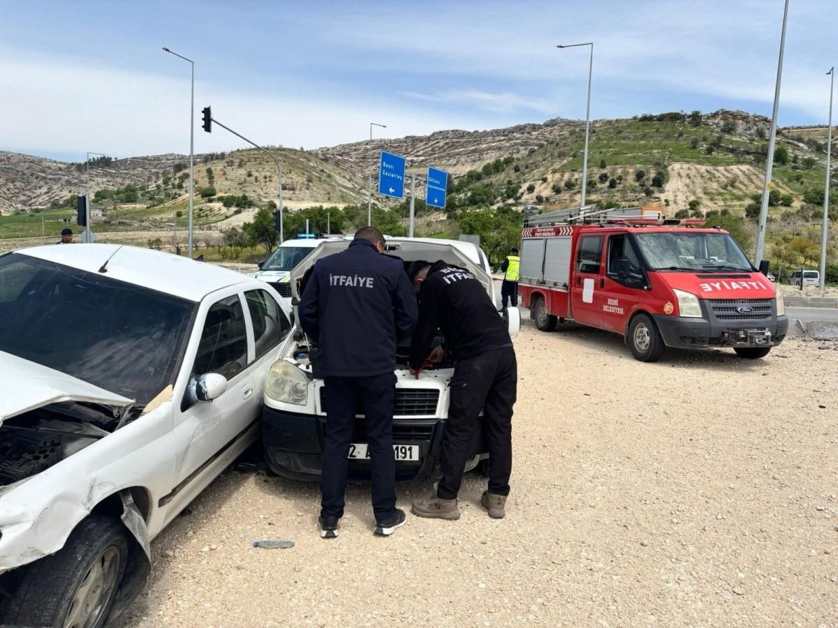 Adıyaman’da Trafik Kazası: 6 Yaralı - Videolu Haber