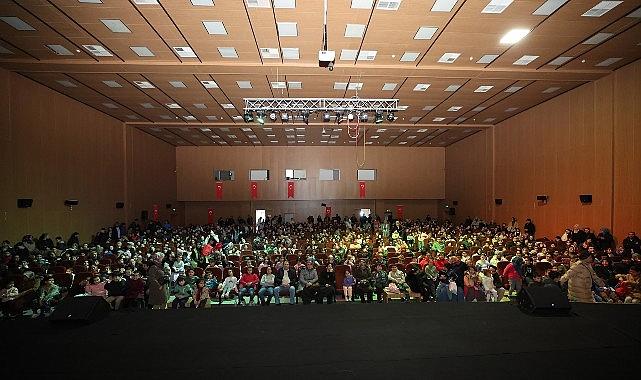 Çocuklar Tiyatro Etkinliğine Büyük İlgi Gösterdi