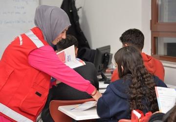 YKS öğrencilerine kitap desteği