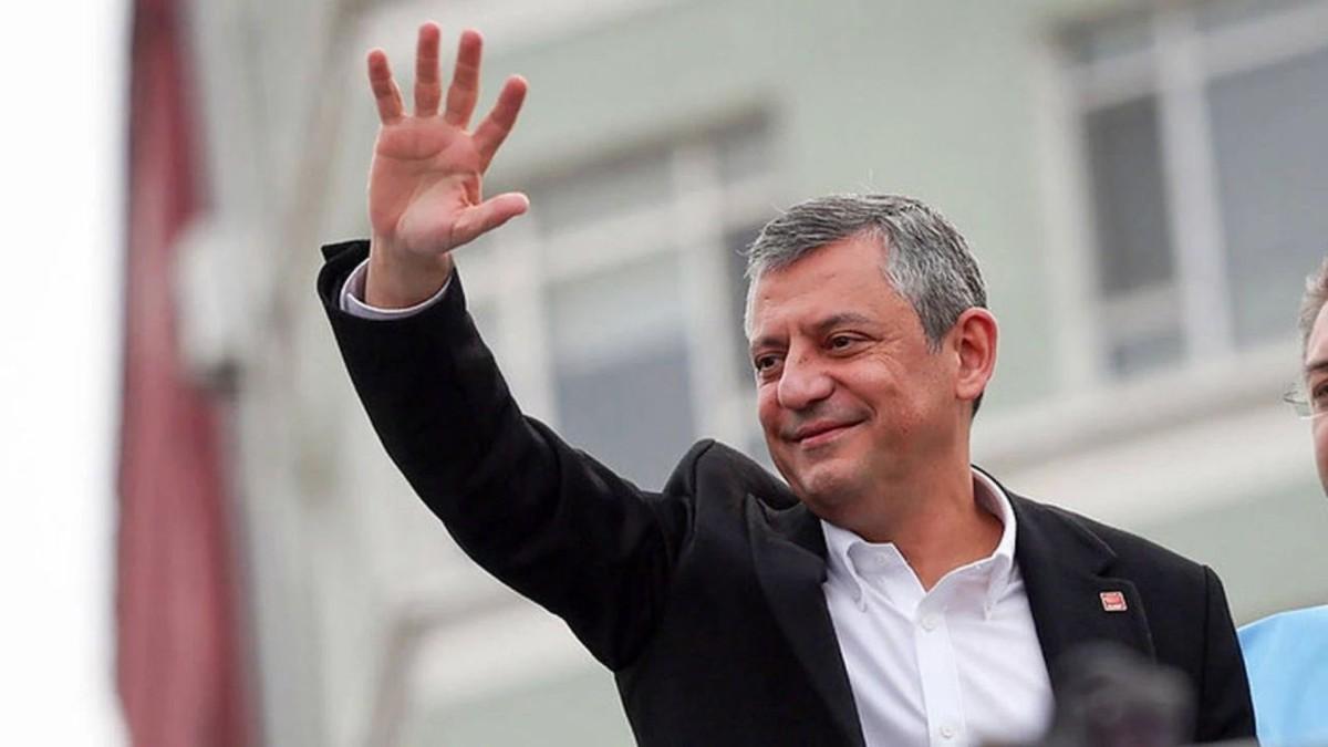 Özgür Özel’den asgari ücret ve emekli maaşı açıklaması: ‘Açlık sınırının altında’