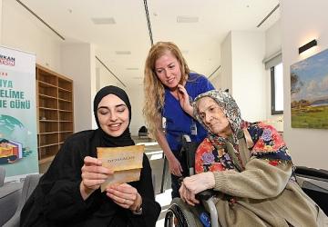 Osmangazi'de Kelimeler Kuşakları Buluşturdu