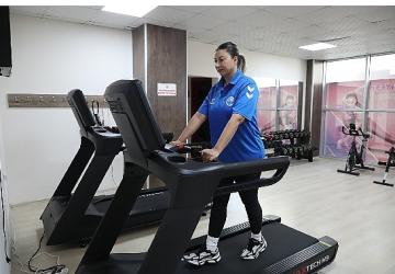 Menderes Belediyesi'nden Kadınlara Müjde; Fitness Salonu Yenilendi