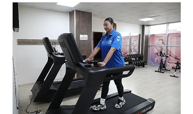 Menderes Belediyesi'nden Kadınlara Müjde; Fitness Salonu Yenilendi