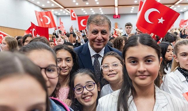 Başkan Tugay gençleri ve çocukları ağırladı Başkan Tugay gençleri ve çocukları ağırladı