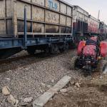 Gölbaşı’nda yük treni traktöre çarptı: 1 yaralı