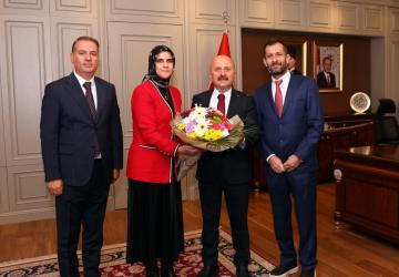 Vali Osman Varol öğretmenleri ağırladı: 'Öğretmenlerimiz geleceğimizi inşa ediyor’