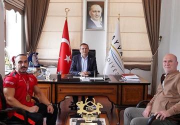 Ayvalıklı Şampiyon Avrupa Yolcusu